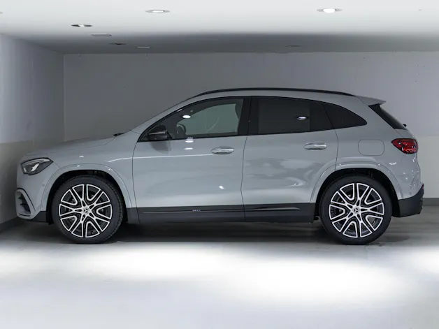 Mercedes-Benz GLA 220 d 4MATIC "Swiss Star"