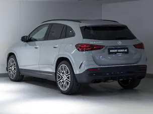 Mercedes-Benz GLA 220 d 4MATIC "Swiss Star"