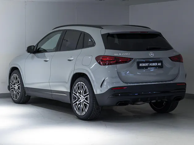 Mercedes-Benz GLA 220 d 4MATIC "Swiss Star"