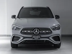 Mercedes-Benz GLA 220 d 4MATIC "Swiss Star"