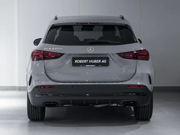 Mercedes-Benz GLA 220 d 4MATIC "Swiss Star"
