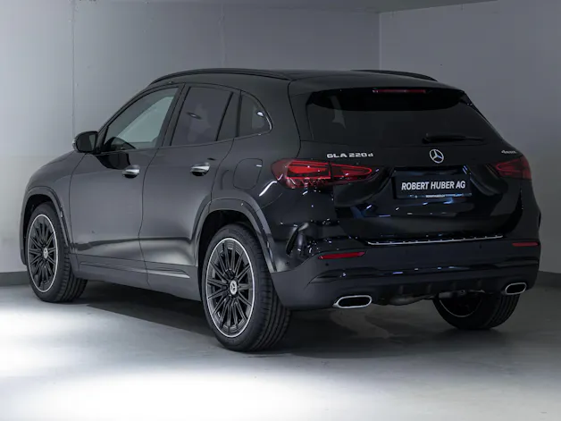 Mercedes-Benz GLA 220 d 4MATIC "Swiss Star"