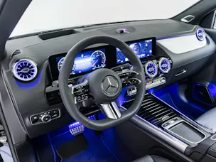 Mercedes-Benz GLA 220 d 4MATIC "Swiss Star"
