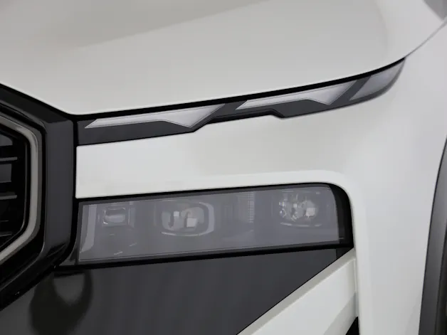 BMW XM 50e Plug-in Hybrid