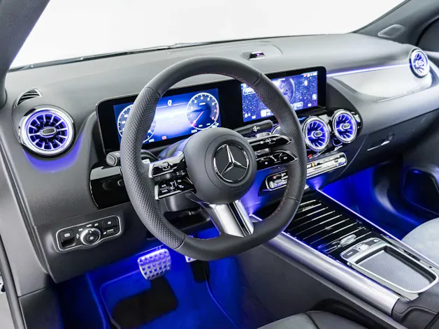 Mercedes-Benz GLA 200 "Night Star"