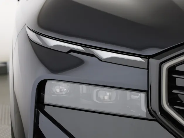 BMW XM 50e Plug-in Hybrid