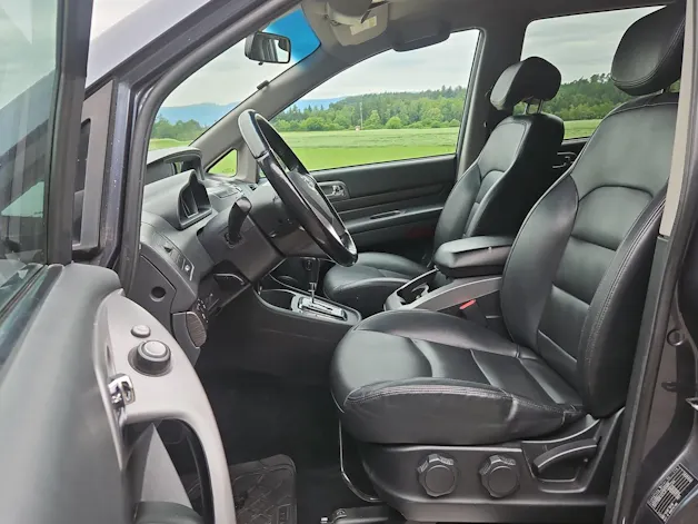 SsangYong Rodius SV 220 e-XDi 4WD Turismo