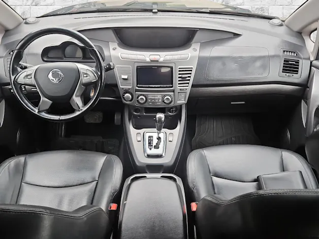SsangYong Rodius SV 220 e-XDi 4WD Turismo