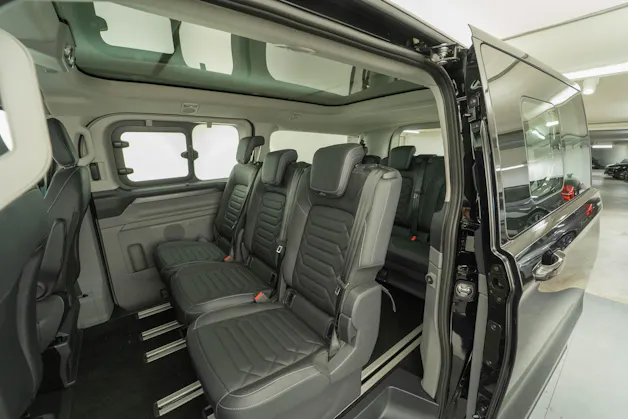 Ford Tourneo C Bus 320 L2 2.0 EcoBlue 170 Titanium