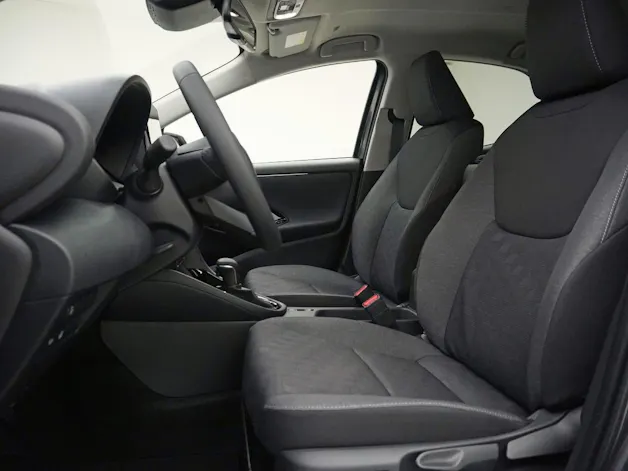 Toyota Yaris 1.5 VVT-i HSD Trend