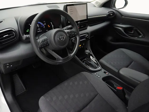 Toyota Yaris 1.5 VVT-i HSD Trend