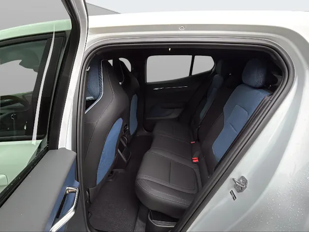 Volvo EX30 E60 69kWh Single Motor Extended Range Plus