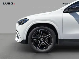 Mercedes-Benz GLA 220 4Matic 8G-DCT