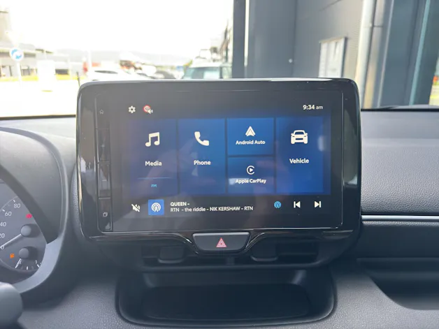 Mazda 2 Hybrid Prime-line
