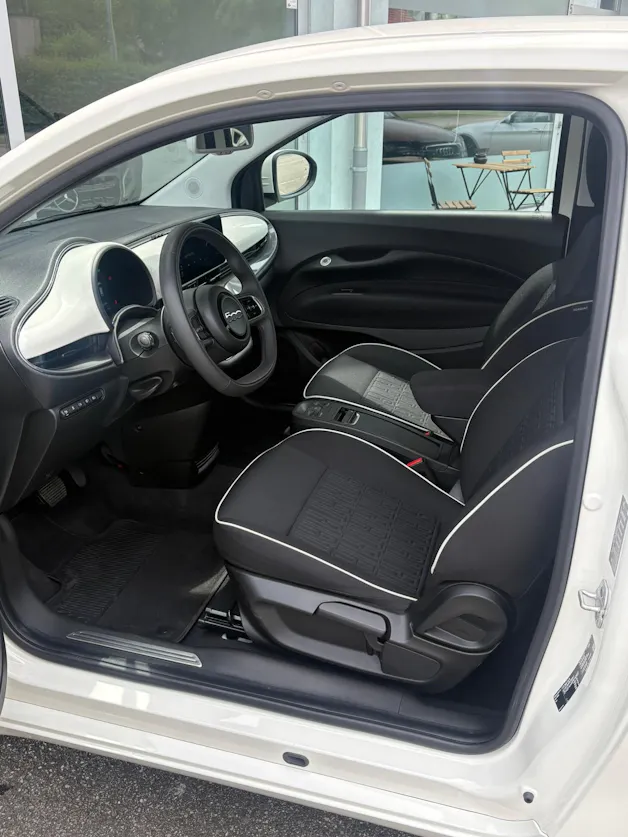 Fiat 500 electric 87 kW Swiss Edition