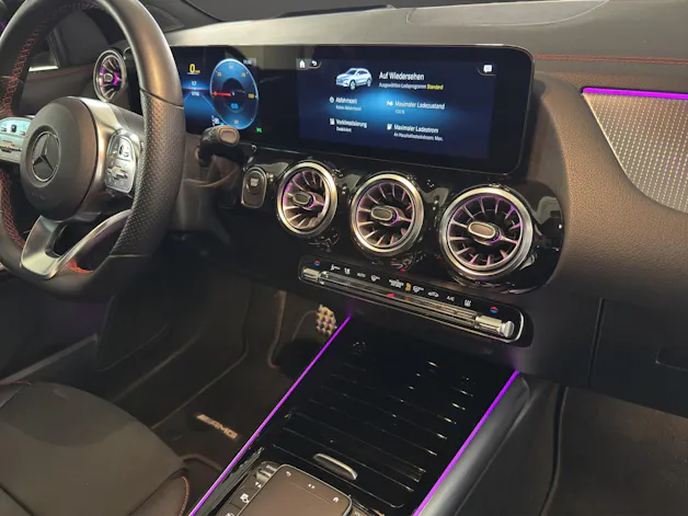 Mercedes-Benz EQA 300 AMG Line 4Matic