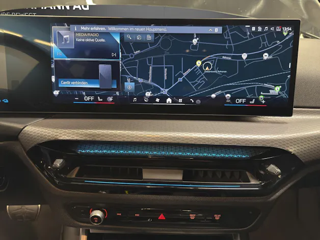 BMW 330e xDrive Touring M Sport