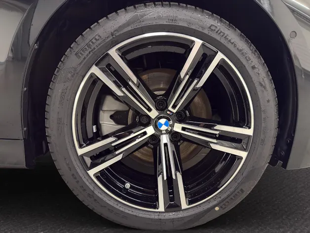 BMW 330e xDrive Touring M Sport