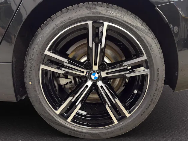 BMW 330e xDrive Touring M Sport