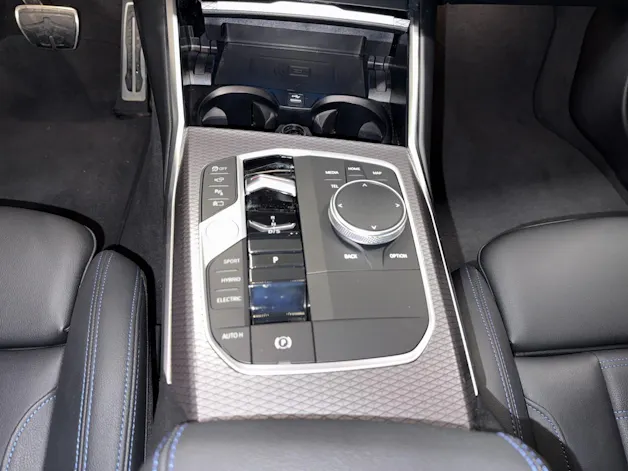 BMW 330e xDrive Touring M Sport