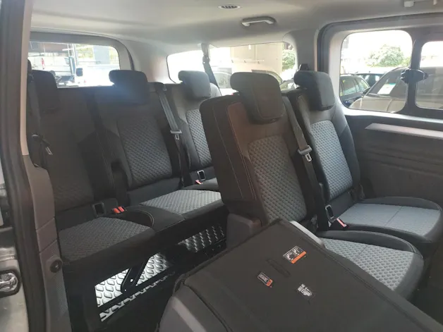 VW Caravelle 2.0 TDI LWB 4 Motion Aut 8