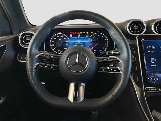 MERCEDES-BENZ GLC 200 AMG Line 4MATIC