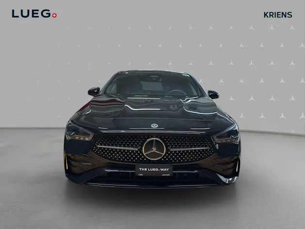 Mercedes-Benz CLA 200 - AMG / DISTRONIC / Rückfahrkamera / Panorama-Dach / Soundsystem