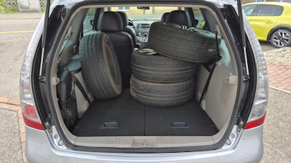 MITSUBISHI GRANDIS 7
