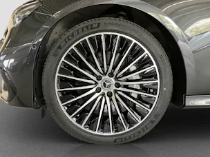 Mercedes-Benz E 300 e AMG Line 4MATIC