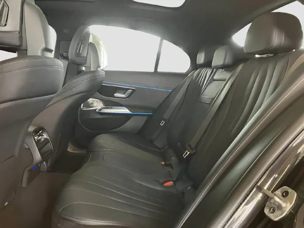 MERCEDES-BENZ E 300 e AMG Line 4MATIC