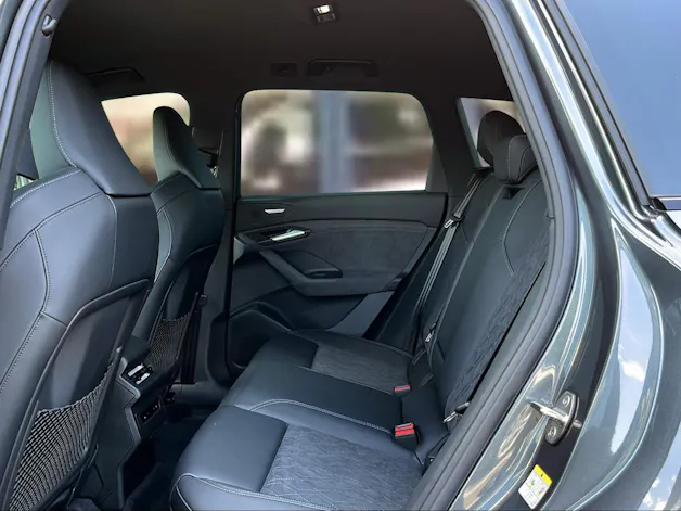 Audi Q6 e-tron quattro Daytonagrau Perleffekt