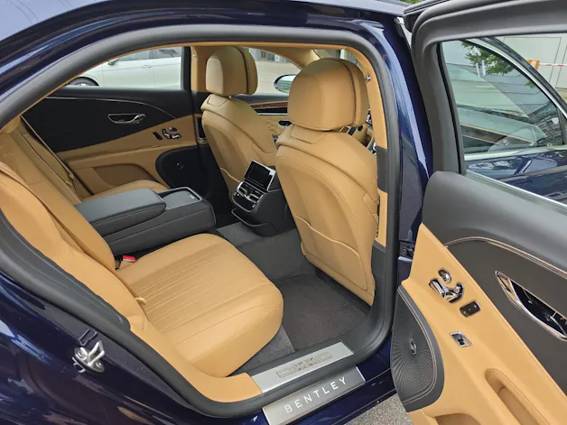 Bentley Flying Spur 6.0 W12 First Edition