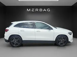 Mercedes-Benz GLA 220 4Matic 8G-DCT