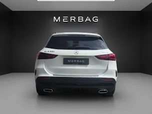 Mercedes-Benz GLA 220 4Matic 8G-DCT
