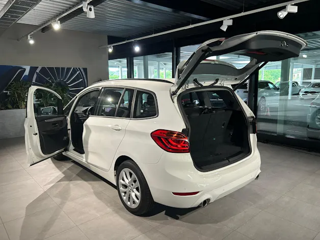 BMW 218d xDrive Gran Tourer Steptronic Essential Edition