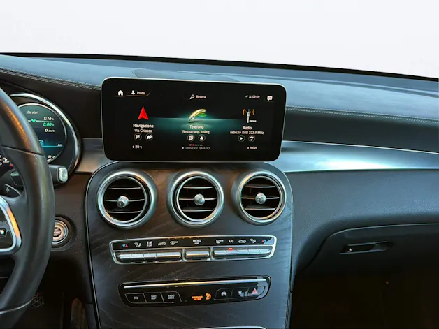 MERCEDES-BENZ GLC 200 AMG Line 4Matic 9G-Tronic