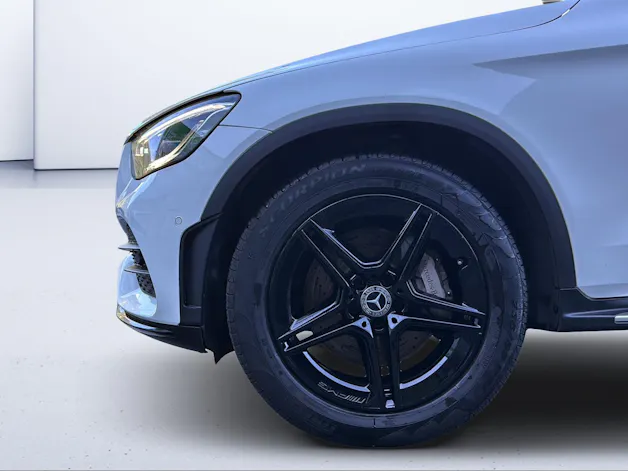 MERCEDES-BENZ GLC 200 AMG Line 4Matic 9G-Tronic