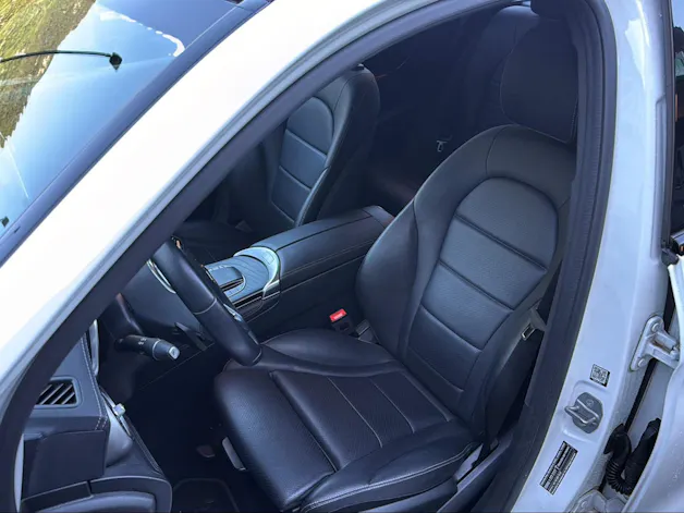 MERCEDES-BENZ GLC 200 AMG Line 4Matic 9G-Tronic