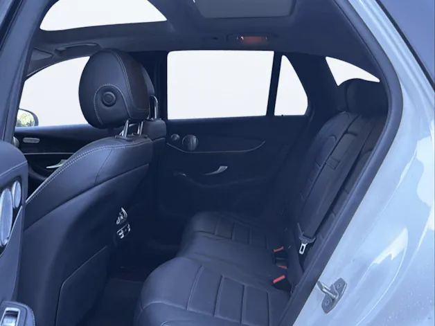 MERCEDES-BENZ GLC 200 AMG Line 4Matic 9G-Tronic