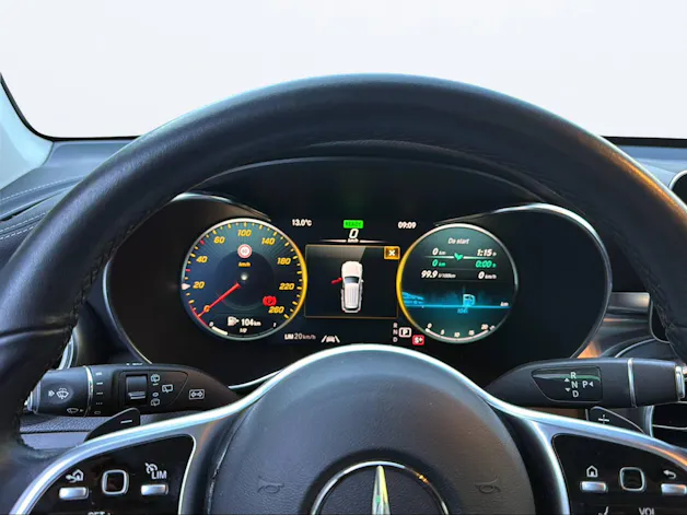 MERCEDES-BENZ GLC 200 AMG Line 4Matic 9G-Tronic
