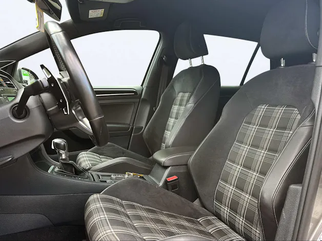 VW Golf 2.0 TDI GTD DSG