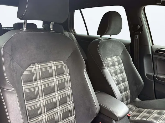 VW Golf 2.0 TDI GTD DSG