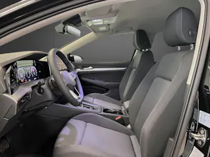 VW Golf 1.5 TSI Basis
