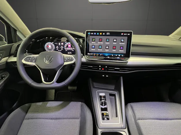 VW Golf 1.5 TSI Basis