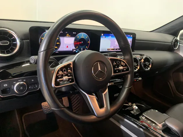 Mercedes-Benz A 180 d Progressive 8G-DCT
