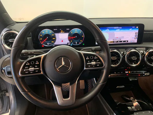 Mercedes-Benz A 180 d Progressive 8G-DCT