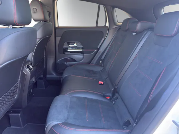 MERCEDES-BENZ GLA 220d AMG Line 4Matic