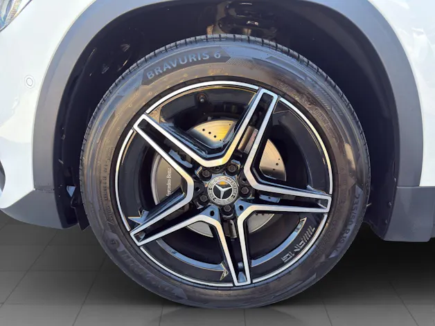 MERCEDES-BENZ GLA 220d AMG Line 4Matic