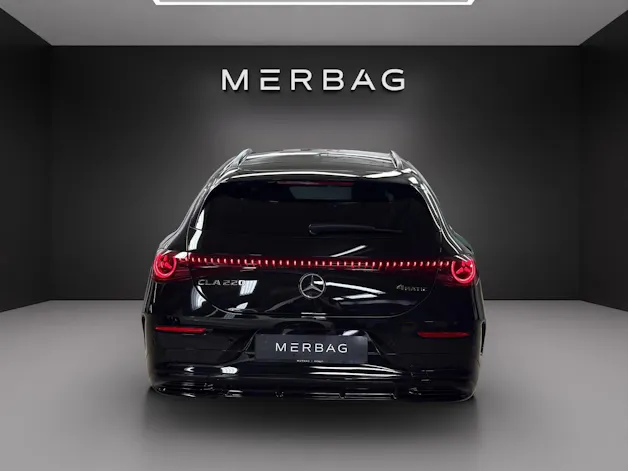 Mercedes-Benz CLA 220 4MATIC Shooting Brake