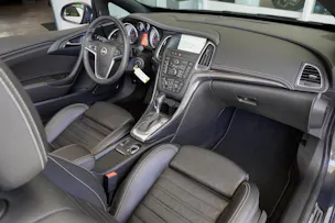Opel Cascada 1.6i 16V Cosmo Automat